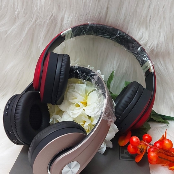 Wireless Bluetooth headphones KD 15 & KD 59 - Picture 1 of 13